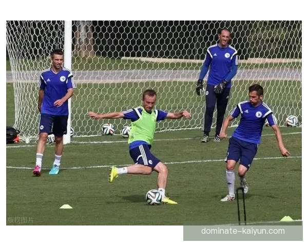 拉科中场组织新战术解析，提升球队表现与进攻效率值得关注