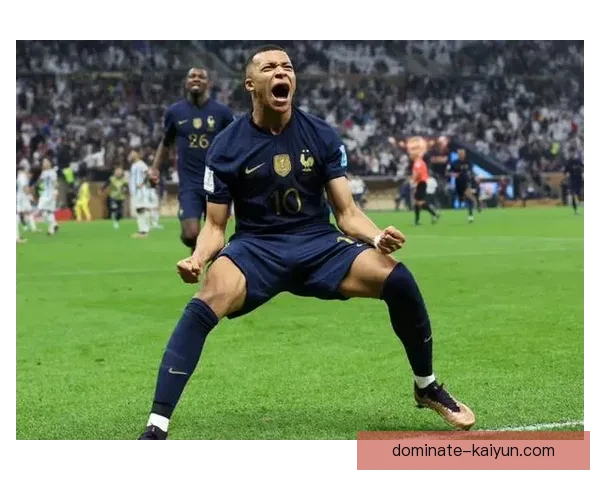 世界杯姆巴佩表现稳健，帽子戏法助力法国队晋级淘汰赛