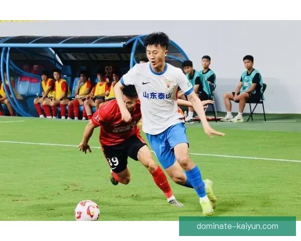 中超最佳阵容持续吸引关注，球员表现各有亮点与竞争力增强趋势