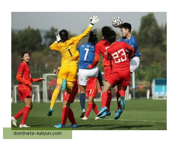 西蒙尼球队精神力持续提升，展现出强大的竞争力与团结力